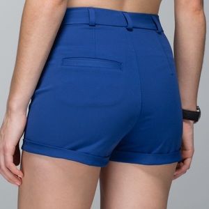 NWT Lululemon Get on It Navy Short | Size 6